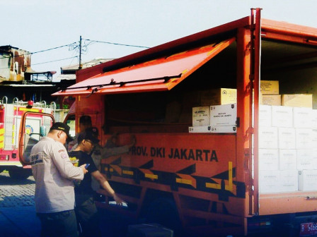 BPBD DKI salurkan Bantuan untuk kebutuhan korban kebakaran Manggarai (SinPo.id/Beritajakarta)