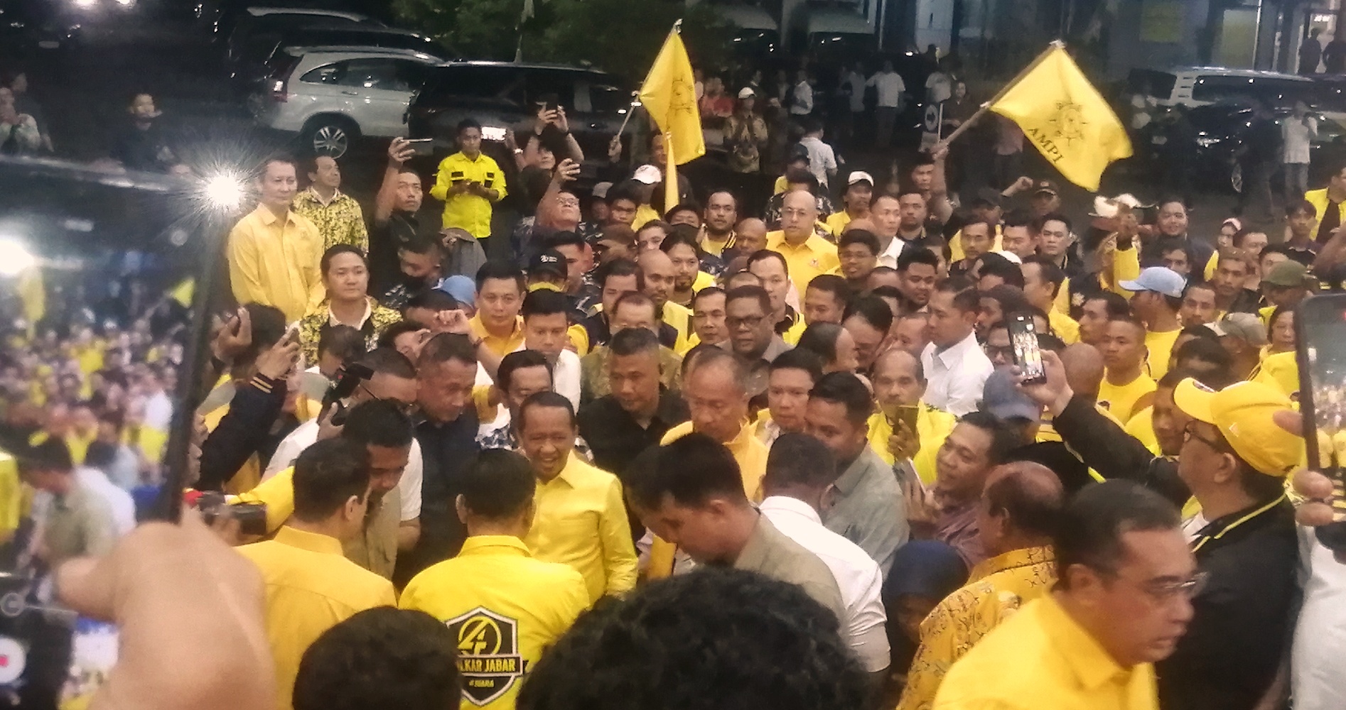 Bahlil daftarkan jadi caketum Golkar (SinPo.id/Tio)