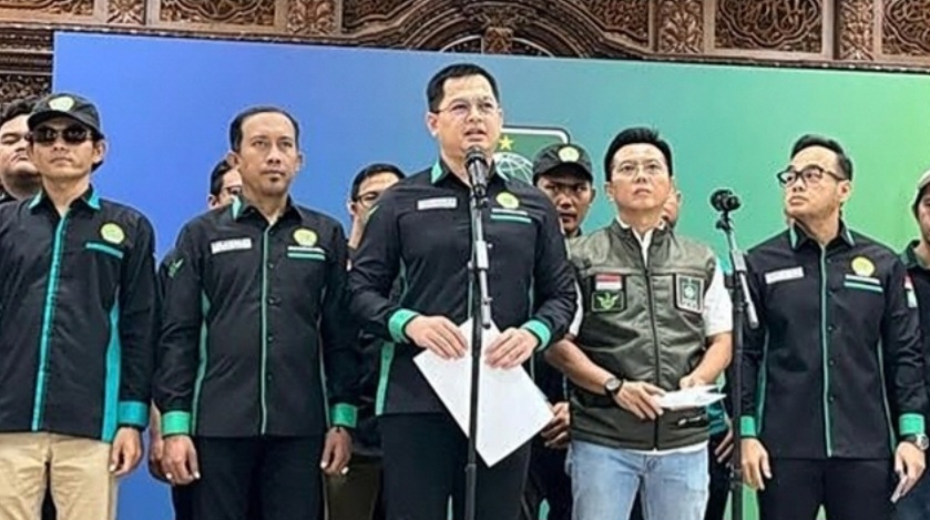 Ketum Dewan Koordinator Nasional Garda Bangsa Tommy Kurniawan beserta anggotanya. (SinPo.id/dok. PKB)