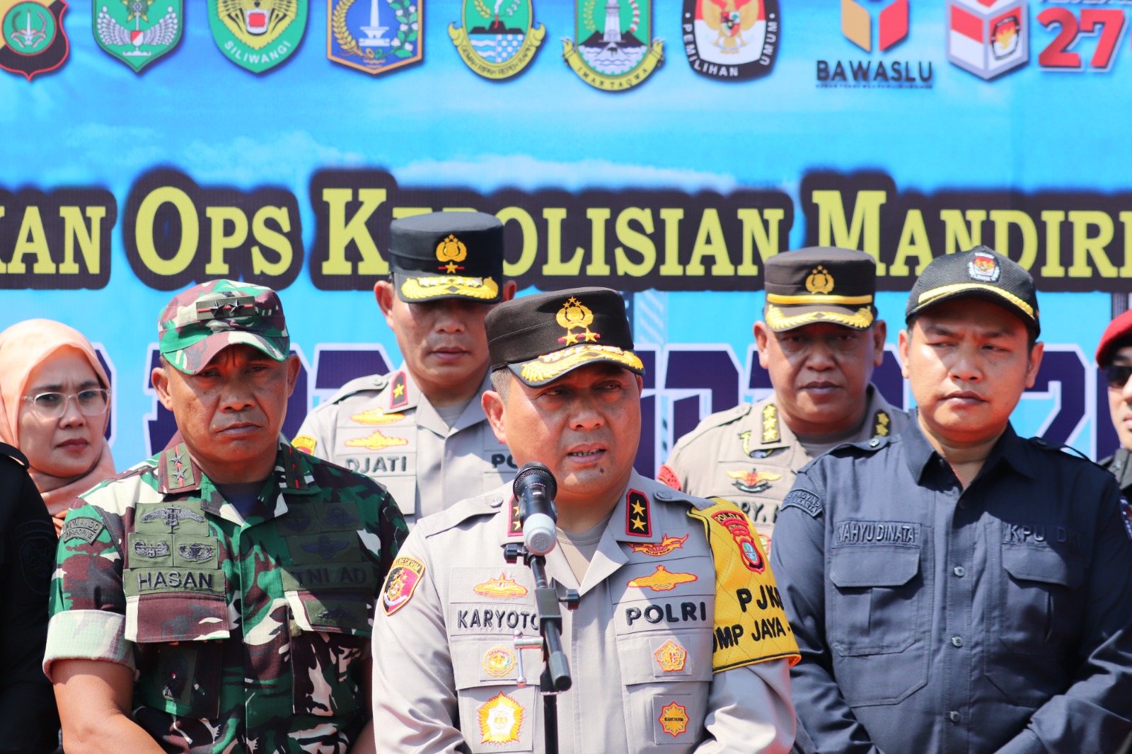 Kapolda Metro Jaya, Irjen Karyoto memimpin apel Operasi Mantap Praja (SinPo.id/Dok.Polda Metro Jaya)