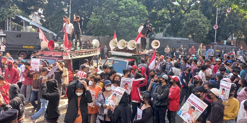 Mahasiswa gelar aksi di depan Gedung KPK Jakarta (Sinpo.id)