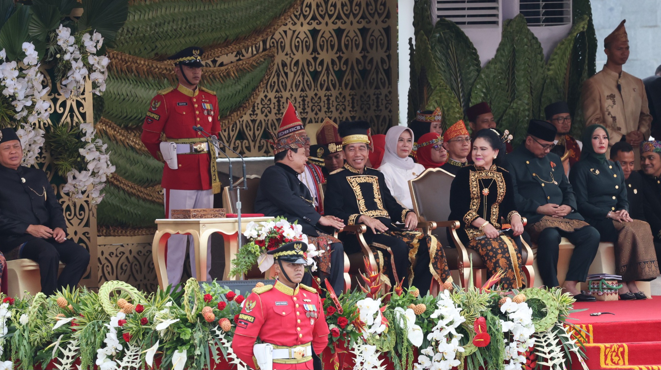 Prabowo Duduk di Samping Jokowi Saat Upacara HUT ke-79 RI (SinPo.id/Media Gerindra)