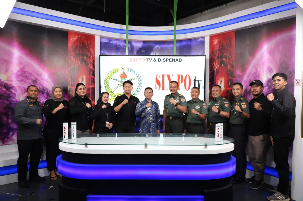 Jajaran Dispenad berpose bersama jajaran Sin Po Media Group (Sinpo.id/Ashar)