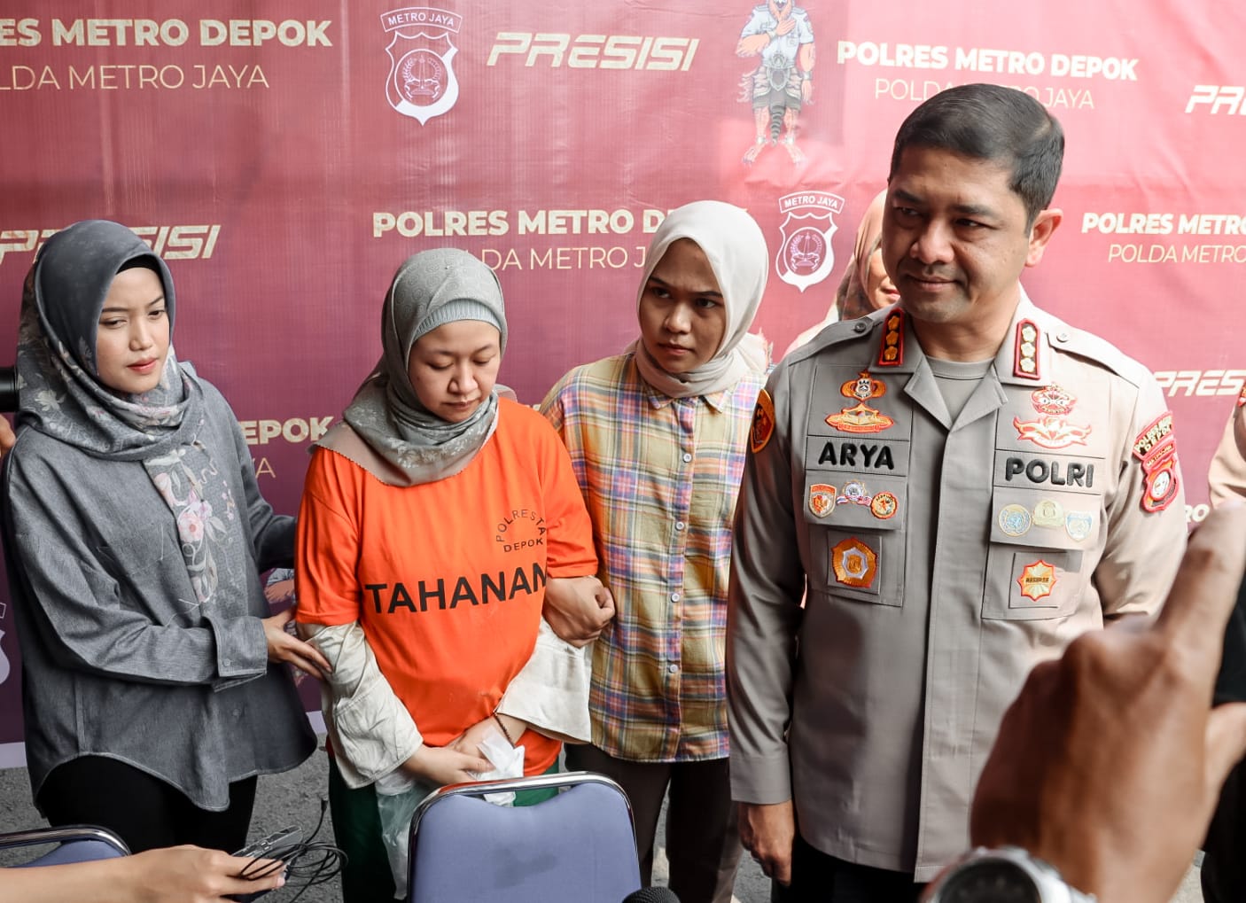 Polisi Bantarkan Tersangka Pemilik Daycare Depok ke RS Polri Kramat ...