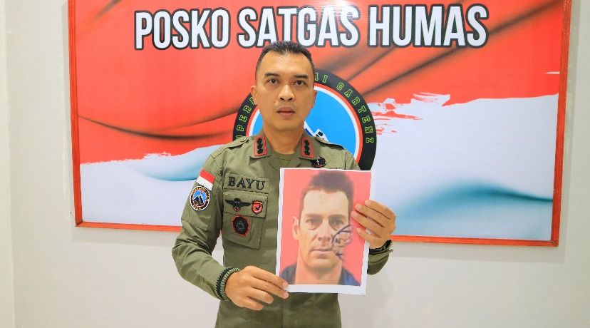 Foto Pilot berkebangsaan Selandia Baru yang di bunuh KKB (SinPo.id/Humas Polri)