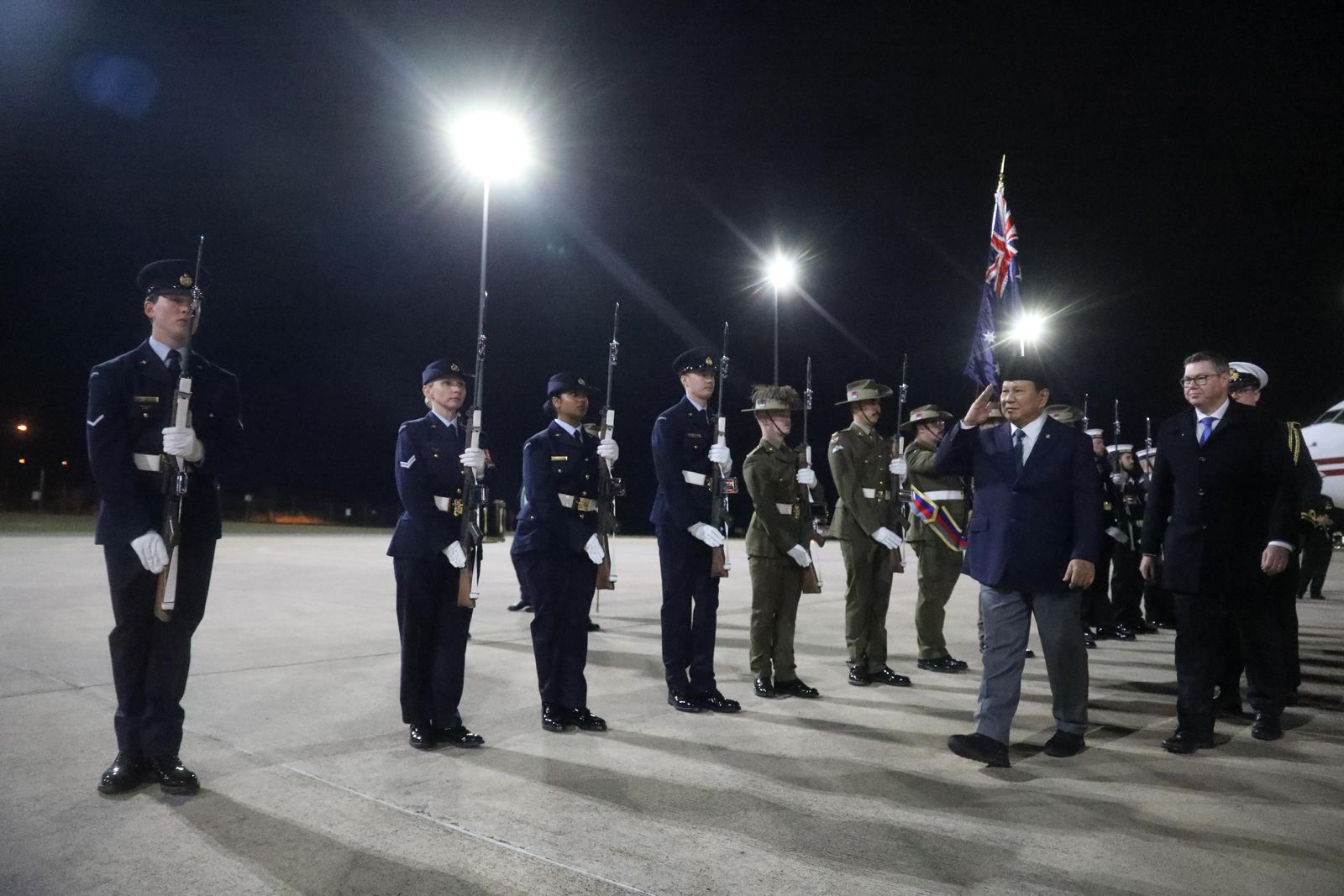 Menteri Pertahanan RI Prabowo Subianto tiba di Canberra. (SinPo.id/Tim Media)