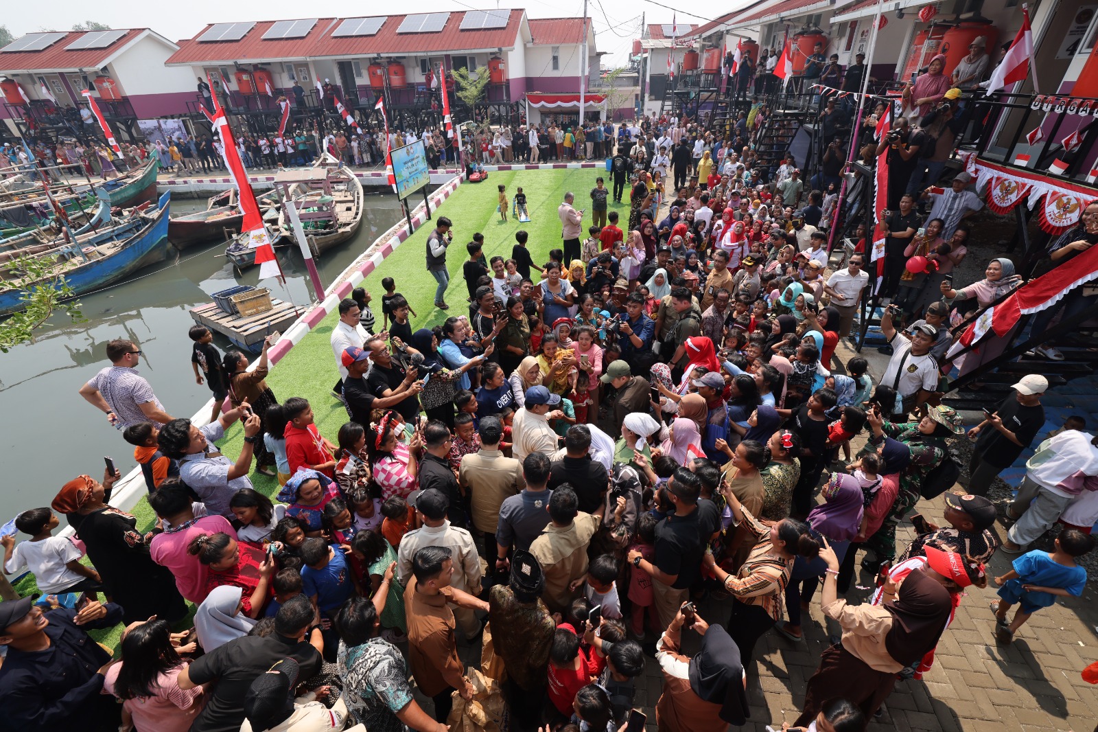 Prabowo Sambangi Rumah Apung Muara Angke (SinPo.id/Tim Media Gerindra)