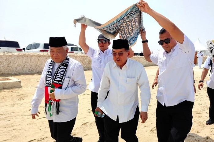 Mantan Wapres RI Jusuf Kalla saat menghadiri pemakaman Ismail Haniyeh. (SinPo.id/tim media JK)