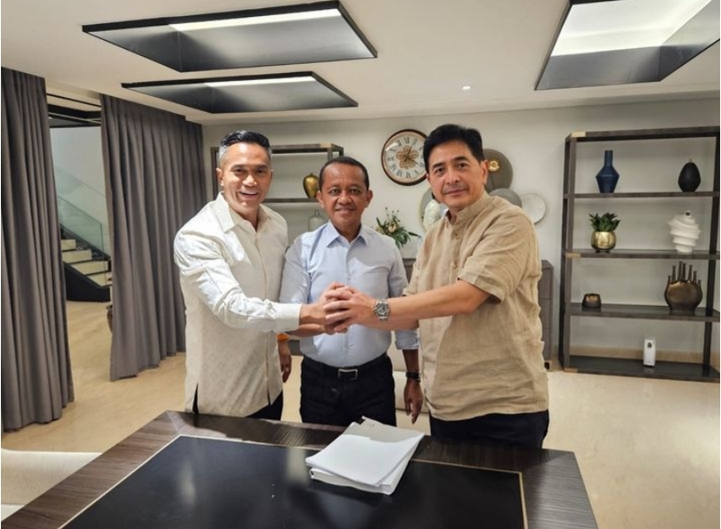 Menteri ESDM Bahlil Lahadalia bersama Anindya Bakrie dan Arsjad Rasjid. (SinPo.id/IG @Bahlil)