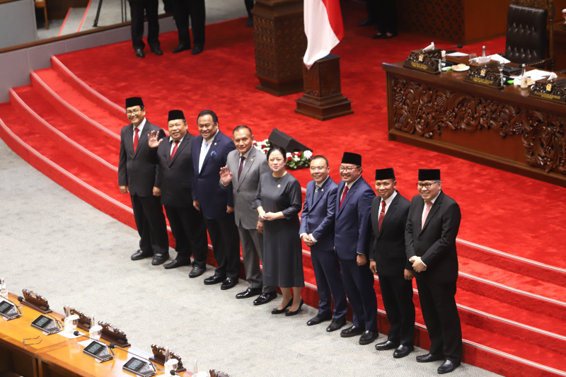 DPR gelar paripurna menyetujui lima calon anggota BPK RI (Ashar/SinPo.id)