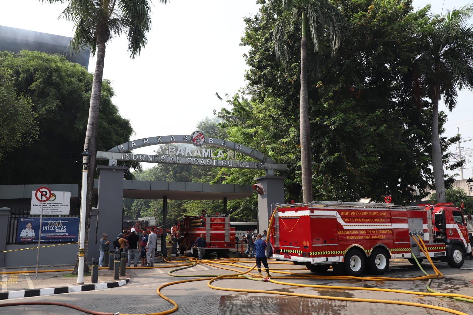 Gedung Bakamla di Jalan Proklamasi, Jakarta Pusat kebakara. (SinPo.id/Istimewa)