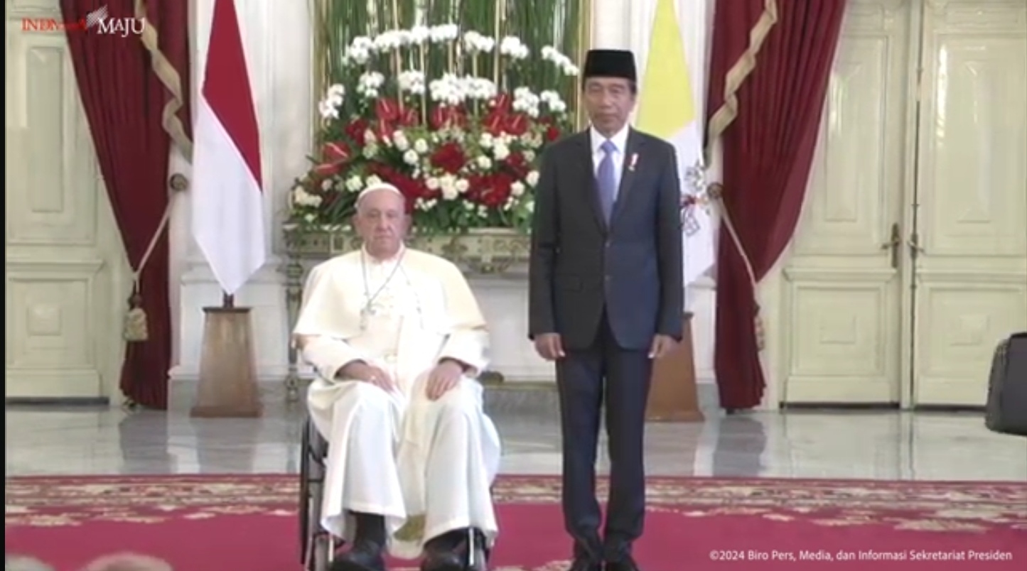 Presiden Joko Widodo dan Paus Fransiskus (SinPo.id/ YouTube Sekretariat Presiden)