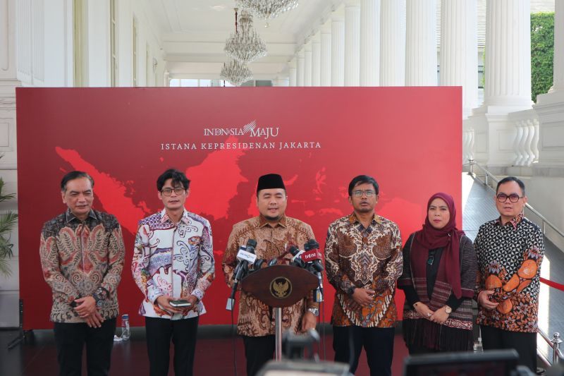 Ketua KPU RI Mochammad Afifuddin (tengah). (SinPo.id/Antara)