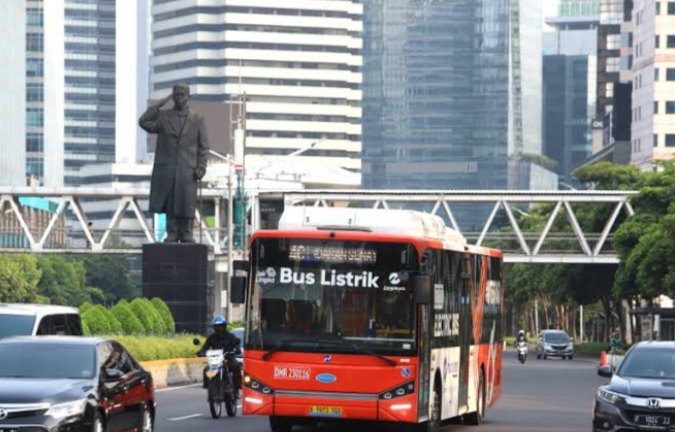 Bus TransJakarta (SinPo.id/ Ashar)