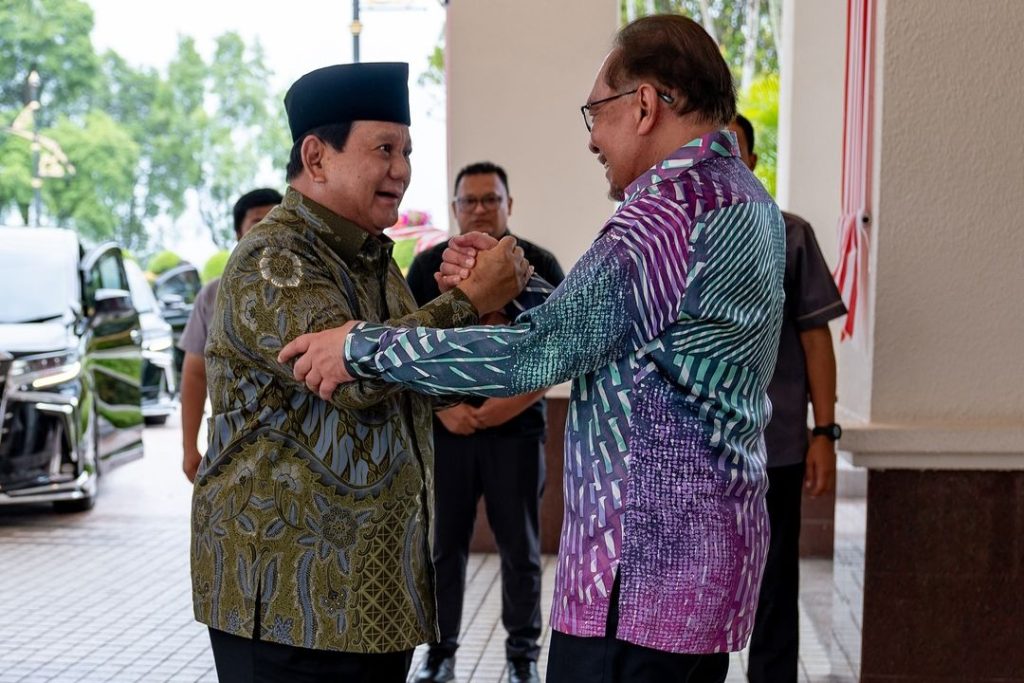 Menteri Pertahanan RI Prabowo Subianto menemui Perdana Menteri Malaysia YM Dato’ Seri Anwar Ibrahim