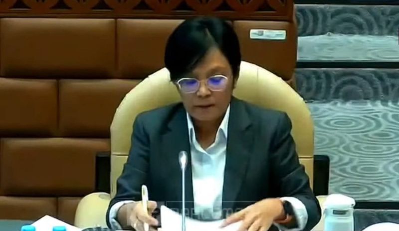 Direktur Jenderal Perhubungan Udara Kementerian Perhubungan Maria Eka Kristi Endah Murni saat rapat dengar pendapat (RDP) dengan Komisi V DPR RI di Jakarta. (SinPo.id/Antara)