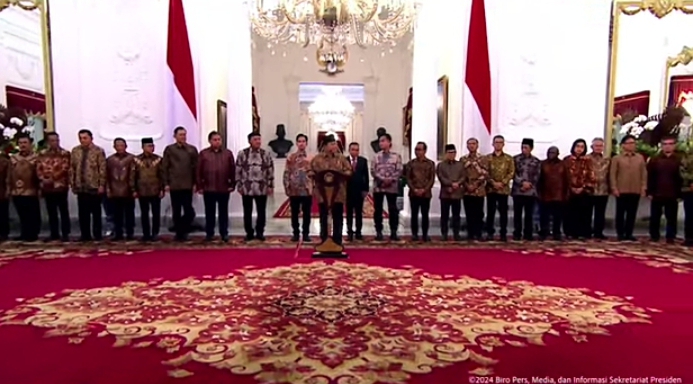 Presiden Prabowo Subianto bersama para menteri Kabinet Merah Putih (SinPo.id/ Setpres)