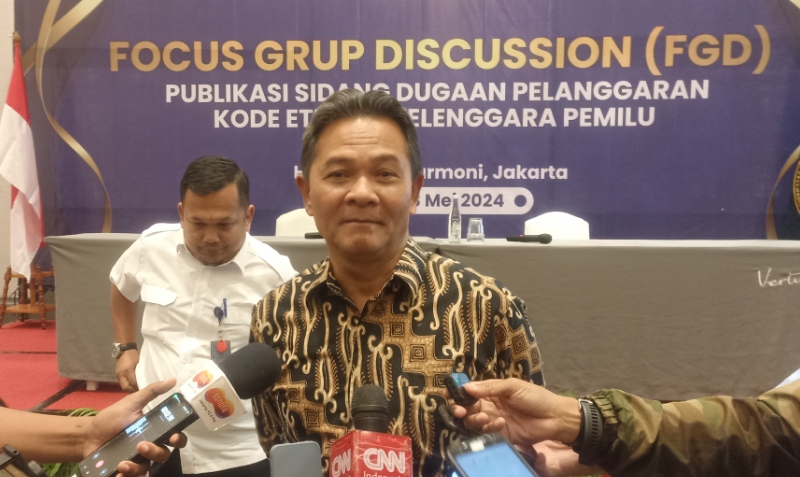 Ketua DKPP RI, Heddy Lugito (SinPo.id/ Sigit Nuryadin)