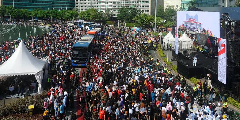 Pesta Rakyat Pelantikan Presiden di HI (SinPo.id/Firdaus)