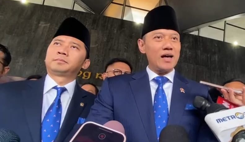 Edhie Baskoro Yudhoyono (Ibas) dan Agus Harimurti Yudhoyono (AHY). (SinPo.id/Galuh)