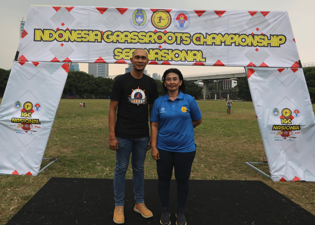 Mantan pemain Timnas Indonesia, Markus Horison dan Ketua IGC 2024, Rina Sari (Sinpo.id/IGC 2024)