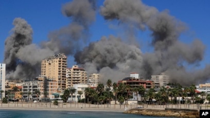 gedung-gedung yang terkena serangan udara Israel di Tyre, Lebanon (SinPo.AP)id/