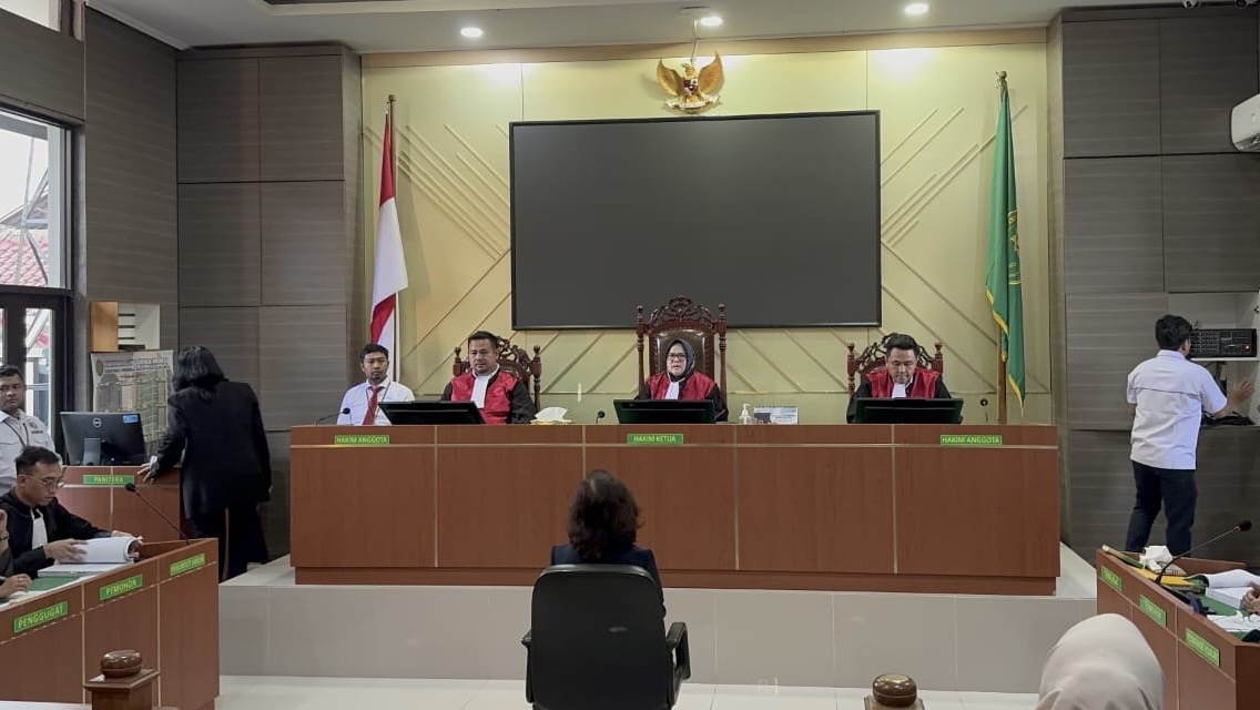 Sidang pemalsuan tanda tangan di Pengadilan Negeri Karawang. Istimewa.