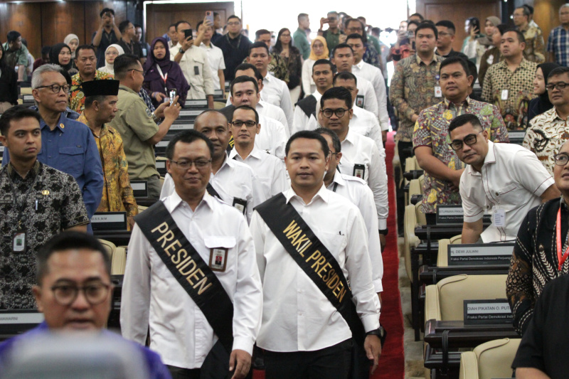 MPR RI menggelar Gladi Bersih yang disaksikan oleh Ketua MPR RI Ahmad Muzani dan Wakil Presiden terpilih Gibran Rakabuming Raka (Ashar/SinPo.id)