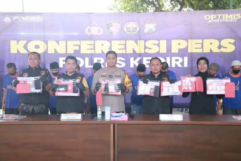 Konferensi pers kasus narkoba di Mapolres Kediri (SinPo.id/ Humas Polri)