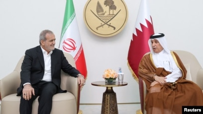 Presiden Iran Masoud Pezeshkian bertemu dengan pejabat Qatar (SinPo.id/Reuters)