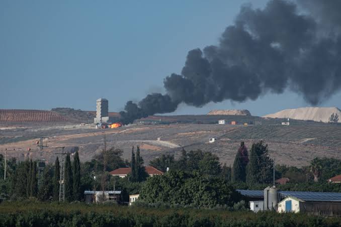 Serangan pesawat nirawak kelompok pejuang Hizbullah di Lebanon. (SinPo.id/Getty Images)