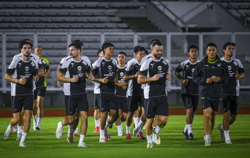 Timnas Indonesia menjalani sesi latihan di kompleks Stadion Madya Gelora Bung Karno, Senayan, Jakarta pada Selasa, 12 November 2024. (SinPo.id/Antara)