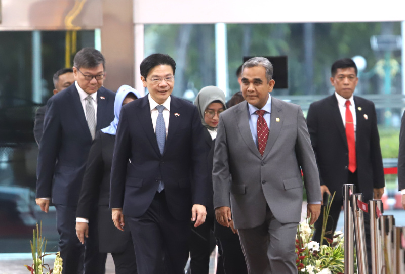 Ketua MPR RI Ahmad Muzani menerima kunjungan PM Singapura Lawrence Wong membahas kerja sama bidang pertahanan dan bidang pariwisata (Ashar/SinPo.id)