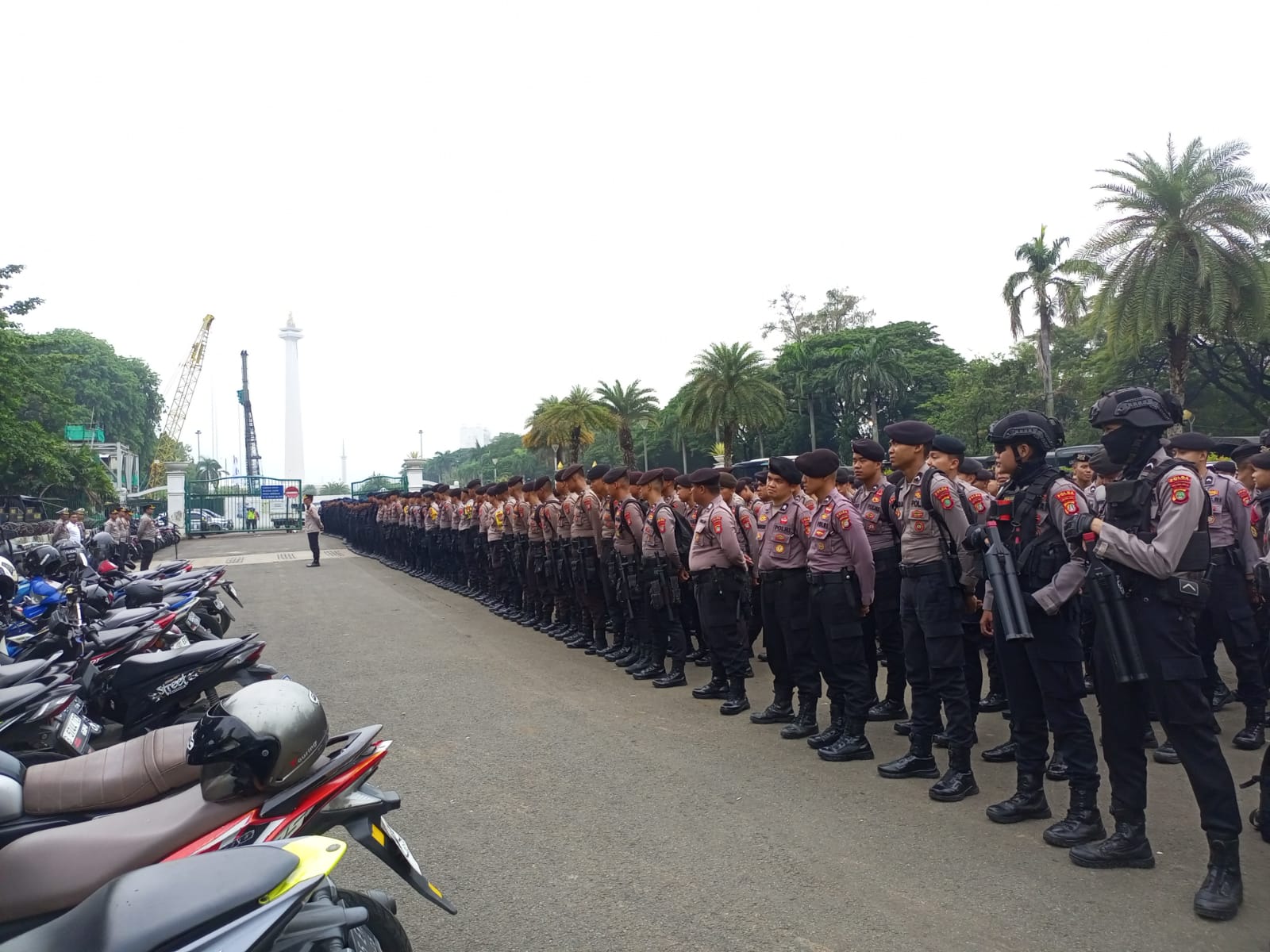 Personel yang diterjunkan dalam Operasi Mantap Praja Jaya (SinPo.id/ Humas Polda Metro Jaya)