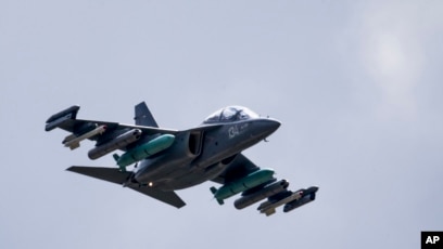 Jet tempur Yak-130 buatan Rusia yang jatuh di Vietnam (SinPo.id/AP)