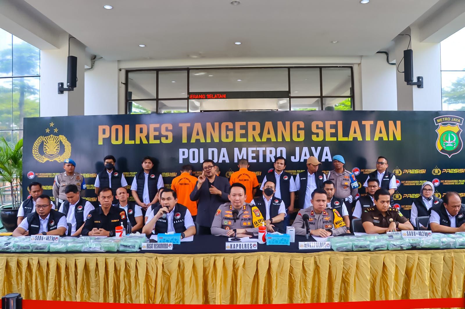 Konfrenai pers pengungkapan sabu jaringan Provinsi Sumatera-Jawa (SinPo.id/Humas Polres Tangsel)