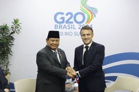 Prabowo Subianto dan Emmanuel Macron