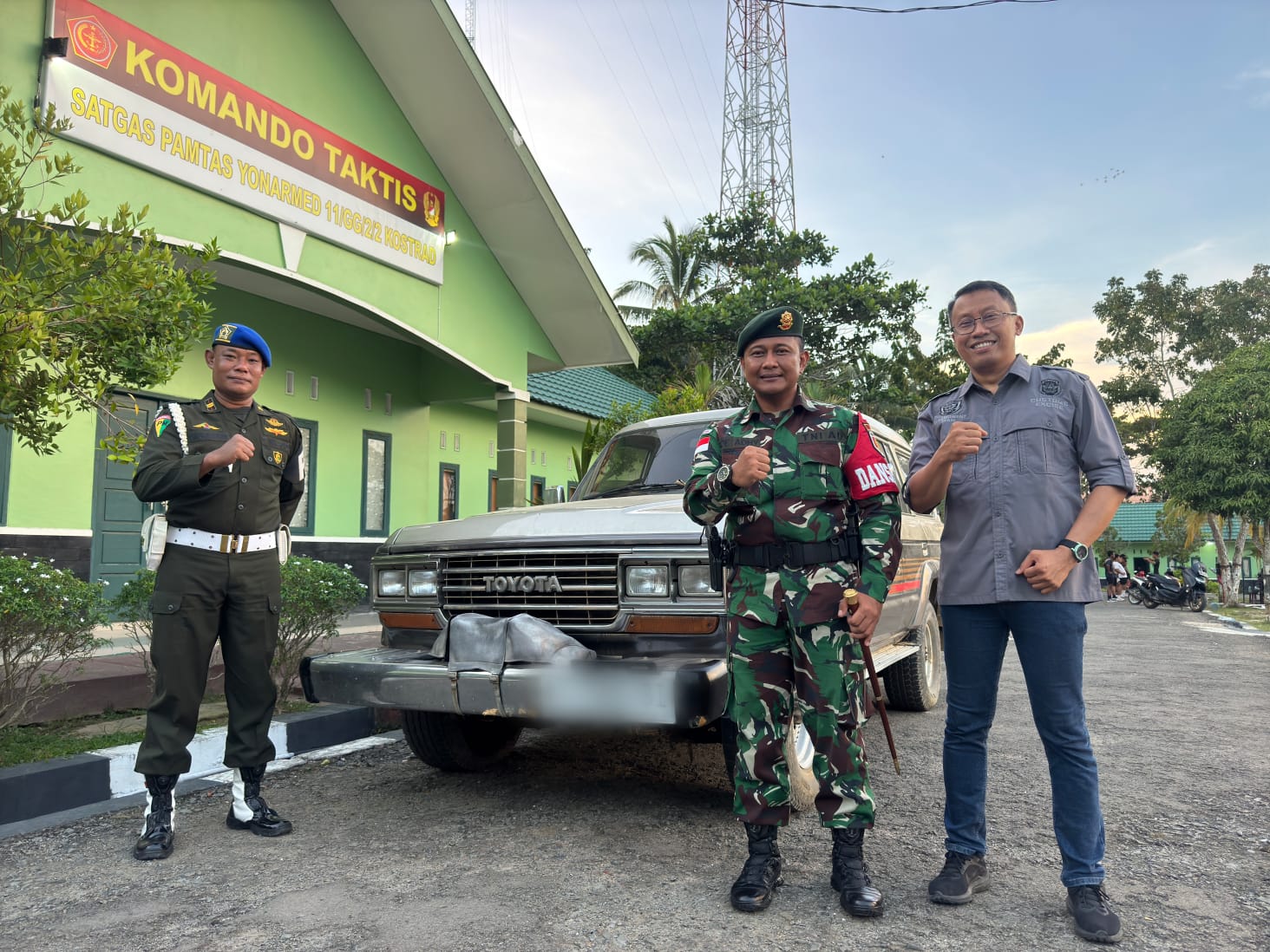 Mobil selundupan asal Malaysia (SinPo.id/ Puspen TNI)