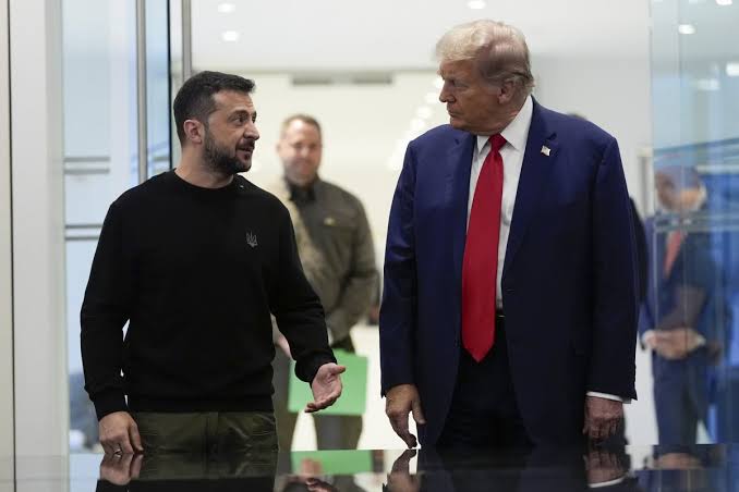 Volodymyr Zelensky dan Donald Trump. (SinPo.id/AP)