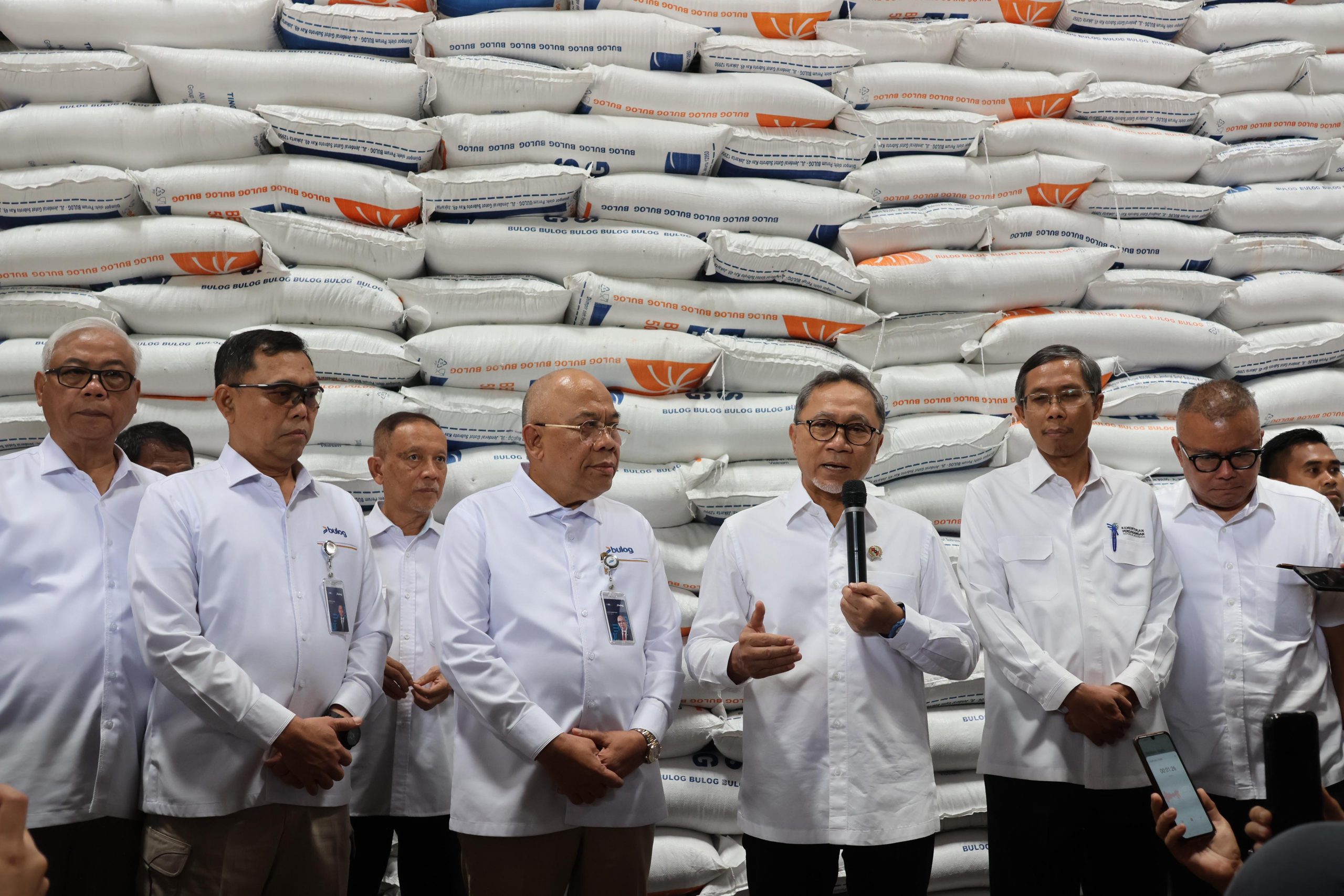 Menko Pangan Zulkifli Hasan (SinPo.id/ Dok. Bulog)