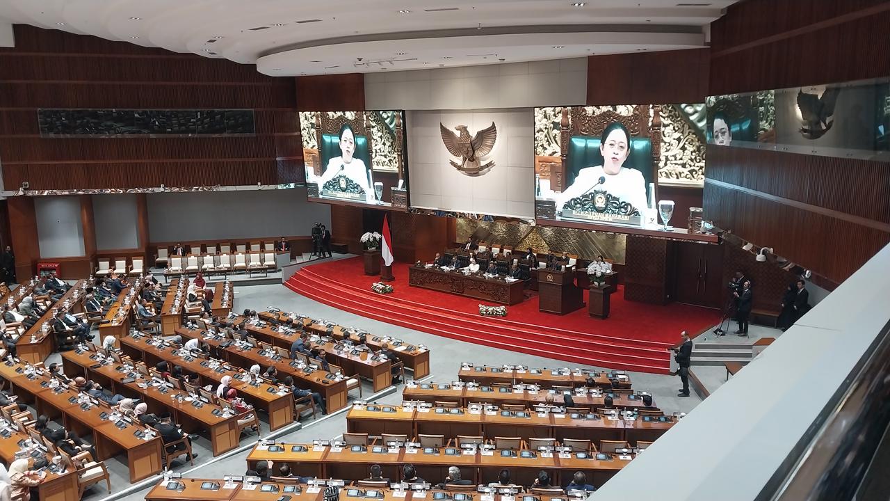 DPR RI hari ini menggelar Rapat Paripurna ke-9 tahun sidang 2024-2025. (SinPo.id/Galuh Ratnatika)