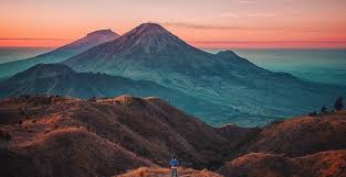 Gunung Dieng