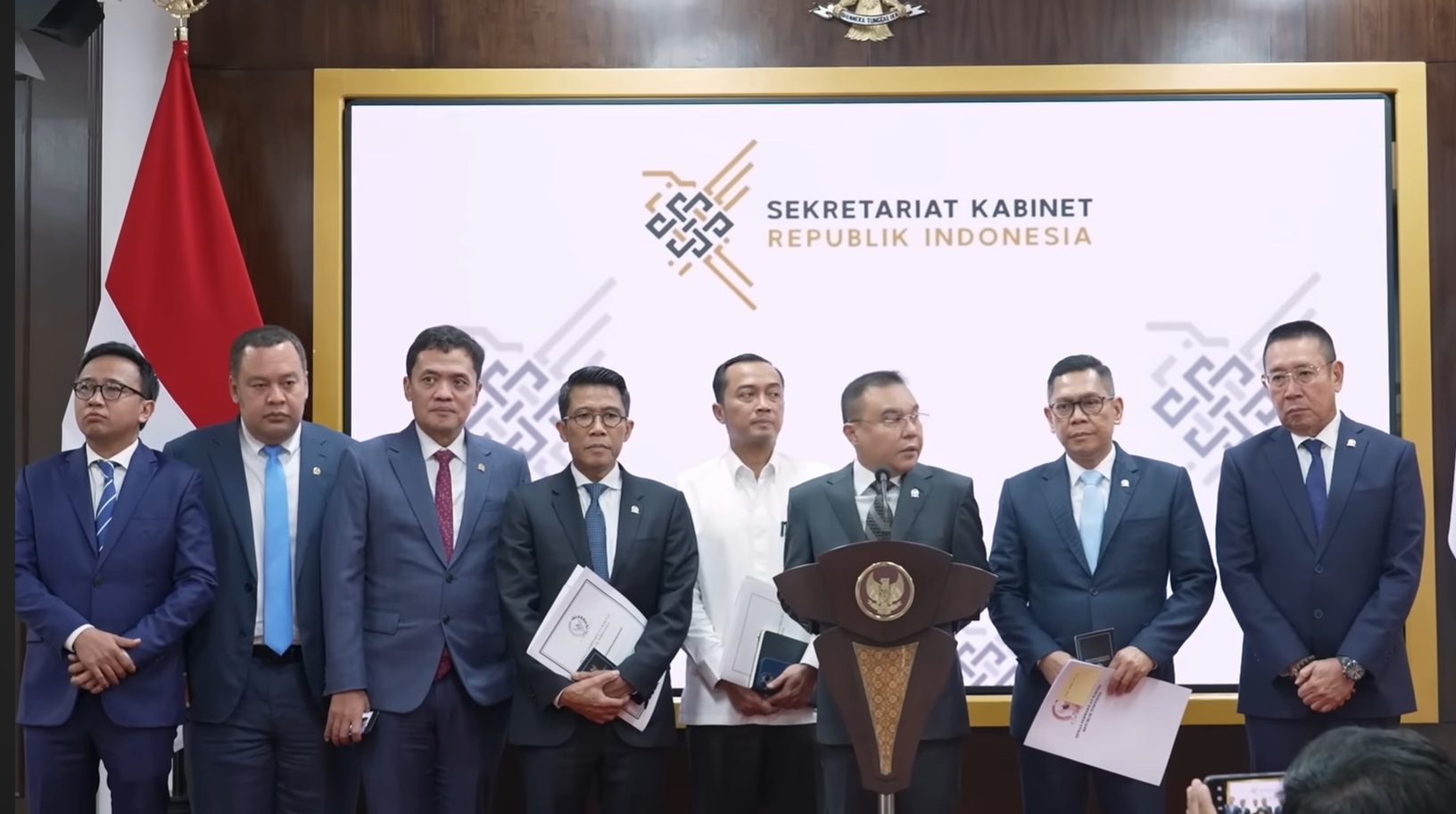 Konferensi pers Pimpinan DPR usai berkoordinsi dengan Presiden Prabowo Subianto (SinPo.id/Setpres)