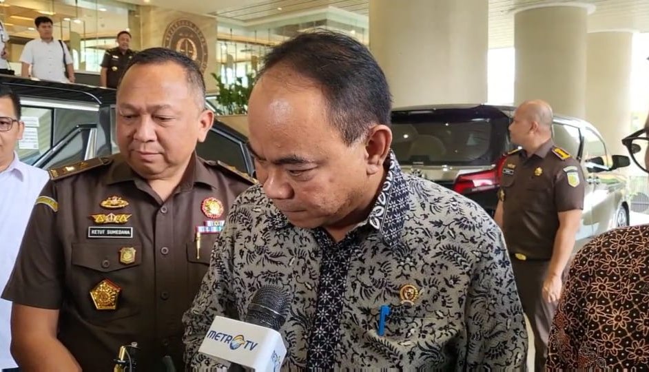 Menkominfo Budi Arie Setiadi di Kejagung (SinPo.id/ Sigit Nuryadin)