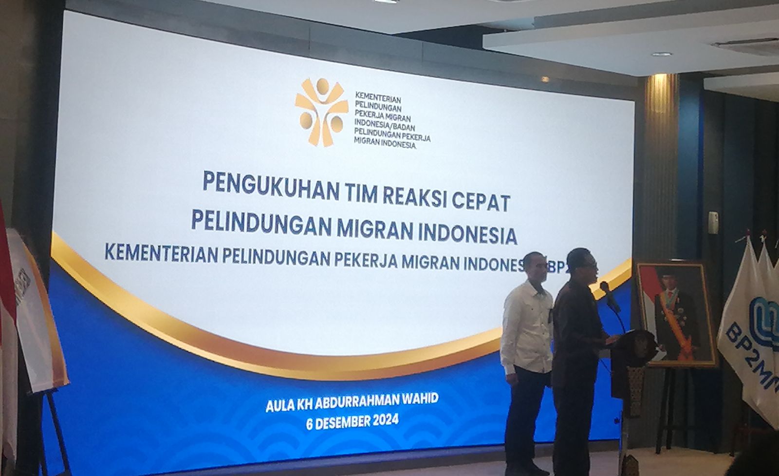 Menteri P2MI Abdul Kadir Karding mengukuhkan tim reaksi cepat. (SinPo.id/Tio)