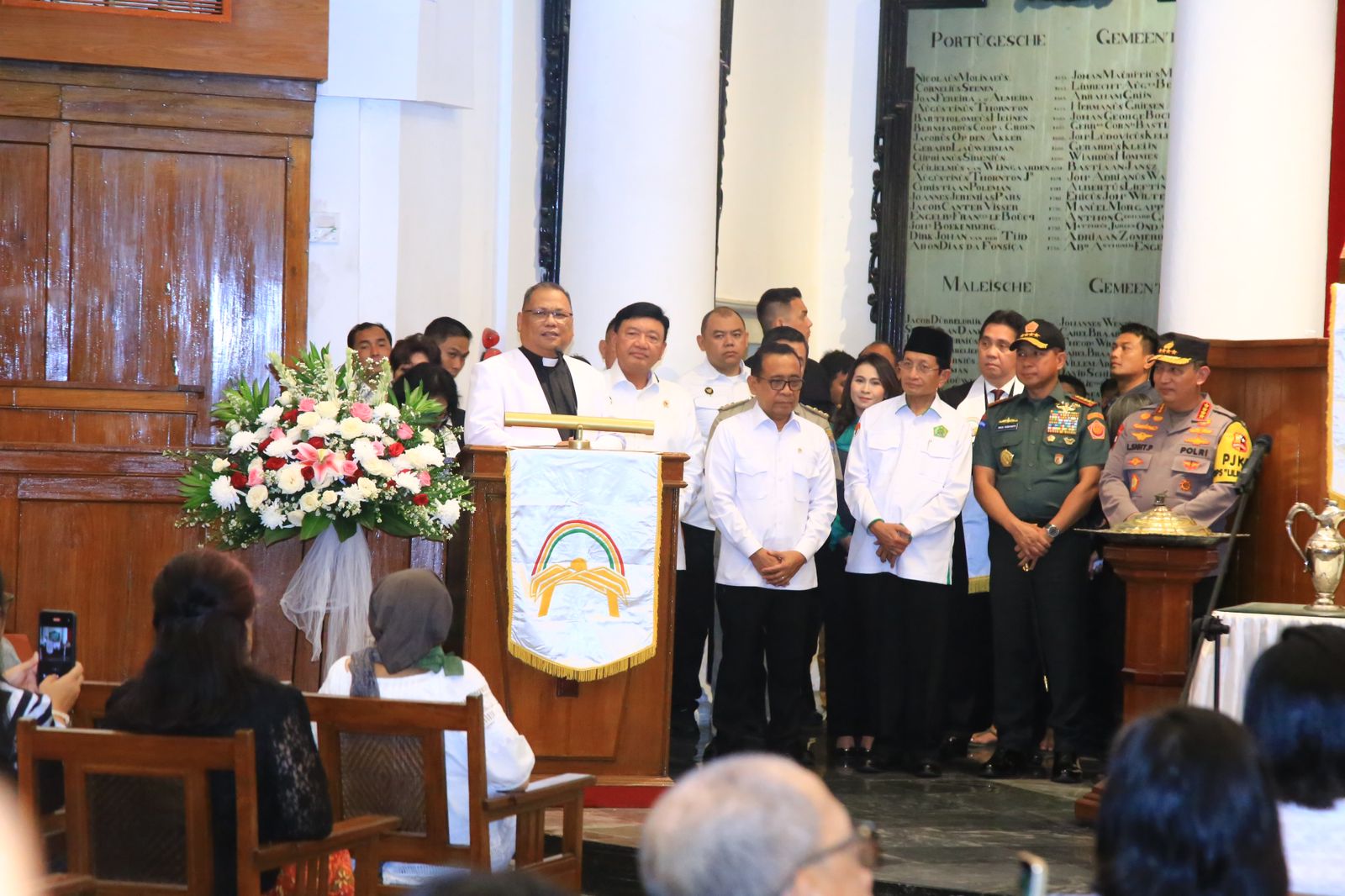 Pengecekan persiapan natal di sejumlah Gereja oleh Pemerintah (SinPo.id/Polri)