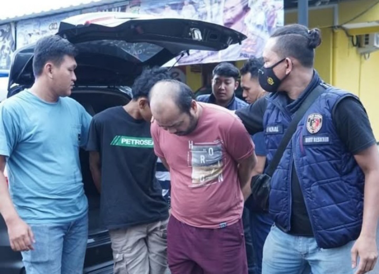 Polisi gadungan yang ditangkap di Jakarta Barat (SinPo.id/ Dok.Polres Jakbar)