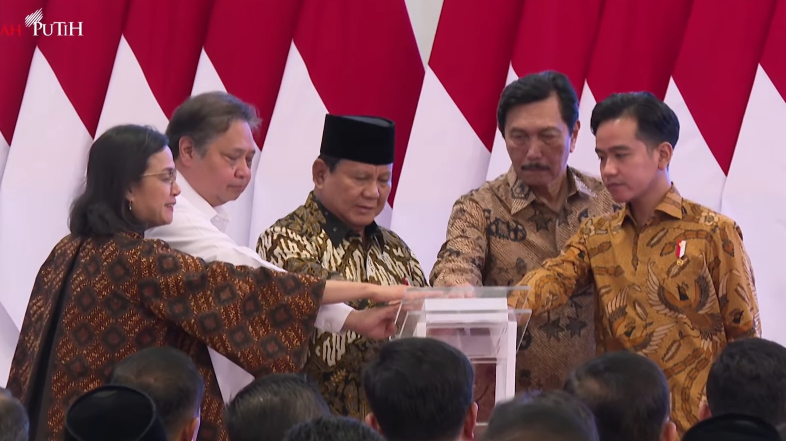 Presiden Prabowo serahkan DIPA dan TKD 2025 secara Digital (SinPo.id/Setpres)