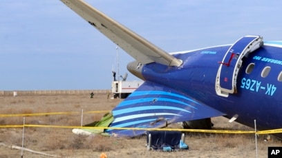 Puing-puing pesawat Embraer 190 milik Azerbaijan Airlines (SinPo.id/AP)