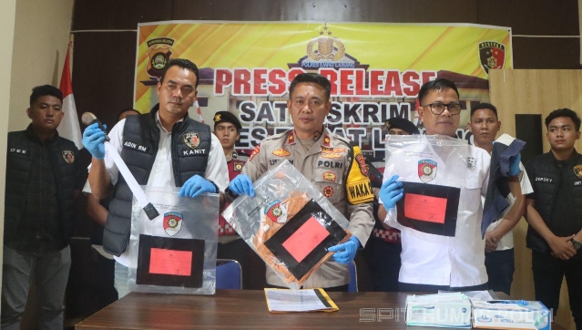 Konferensi pers kasus rudapaksa di Mapolres Empat Lawang (SinPo.id/ Humas Polri)